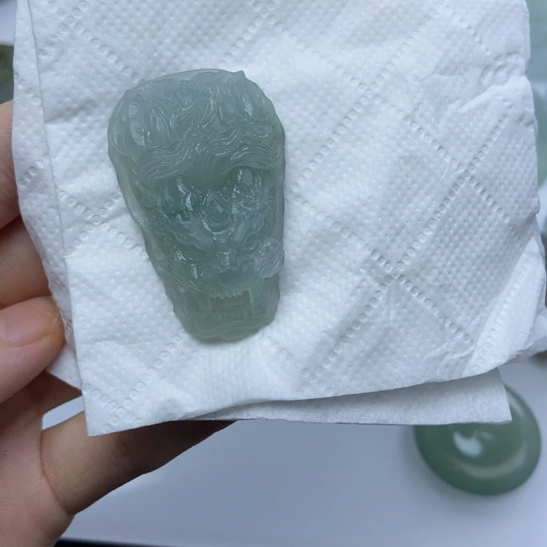 定制翡翠未镶嵌人*个龙头