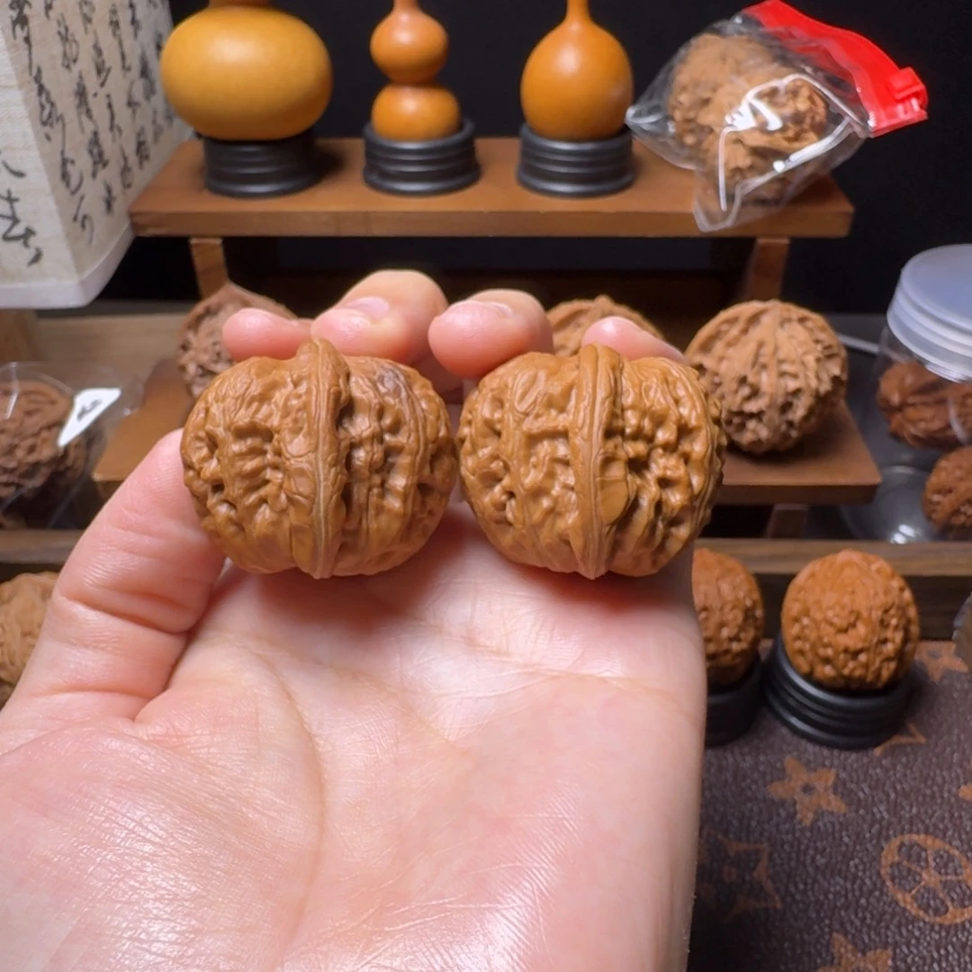 文玩核桃把件平谷元宝