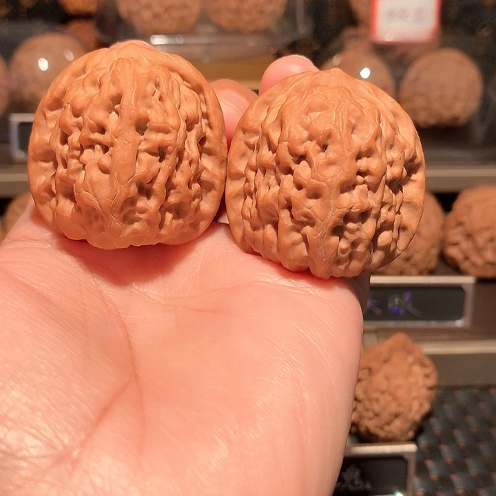 赵***木文玩核桃把件霸王
