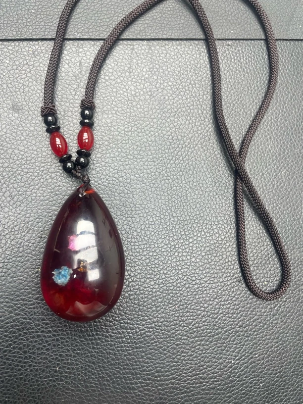 【镇店收藏 正品保障】626精美红褐色水滴吊坠