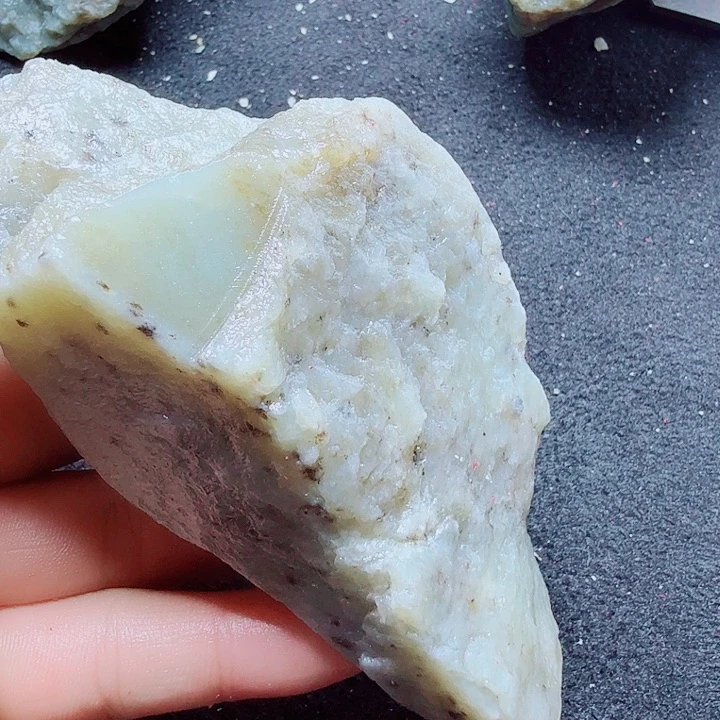 未镶嵌和田玉（糖玉）珠宝半成品