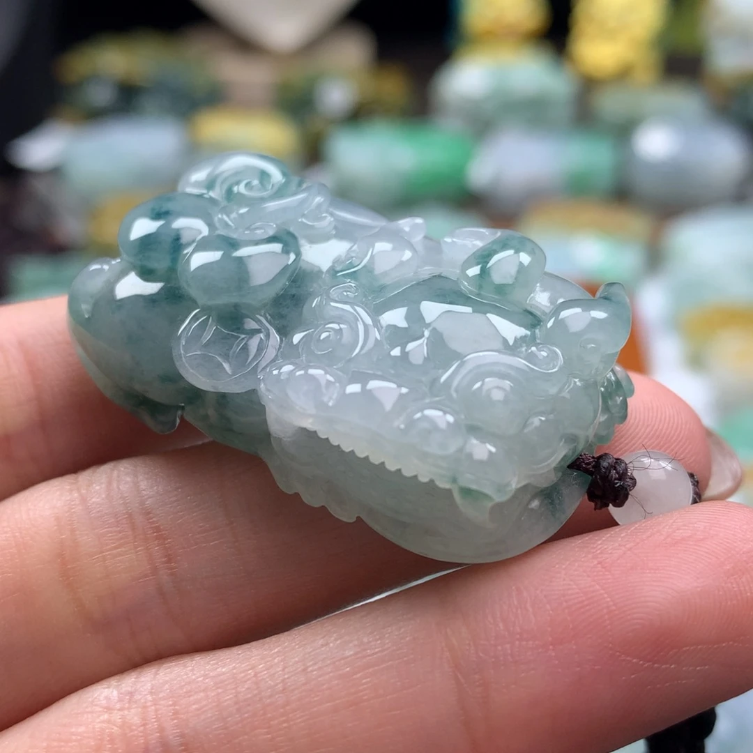 翡翠未镶嵌颈饰貔貅16