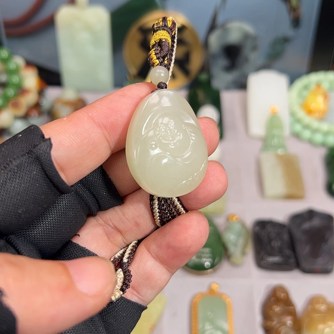 和田玉未镶嵌颈饰青海老冰坑料包衣佛玉炁堂3月作品