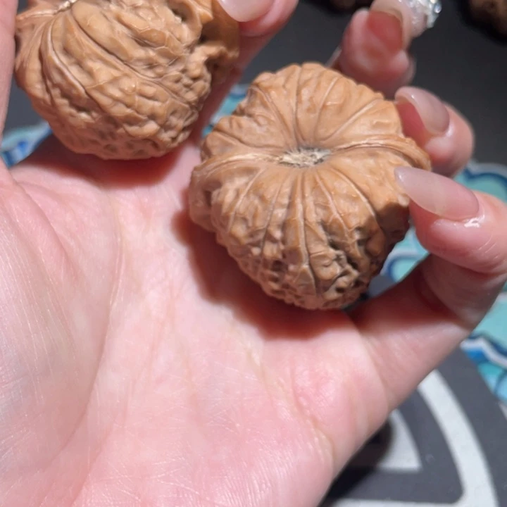 枝***桠文玩核桃吊坠文玩