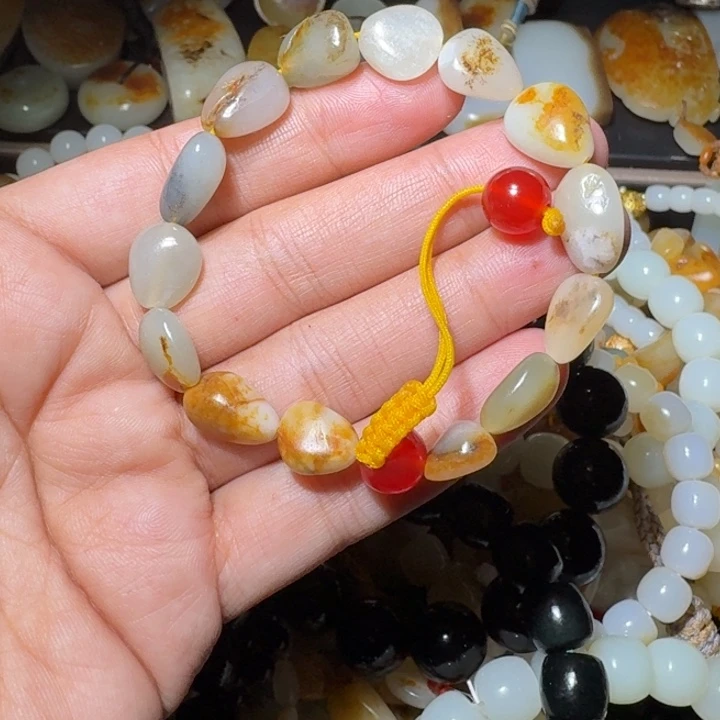 和田玉未镶嵌手链