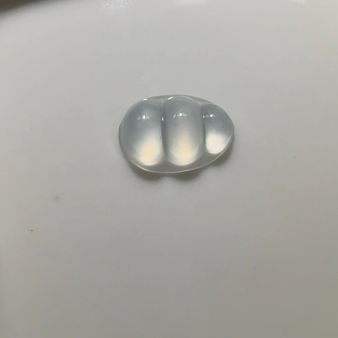翡翠未镶嵌颈饰豆子