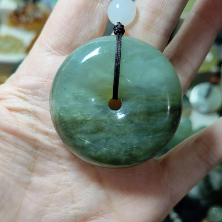 岫玉未镶嵌平安扣