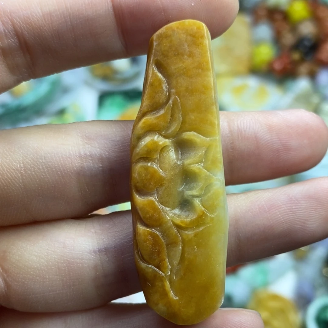 翡翠未镶嵌颈饰吊坠