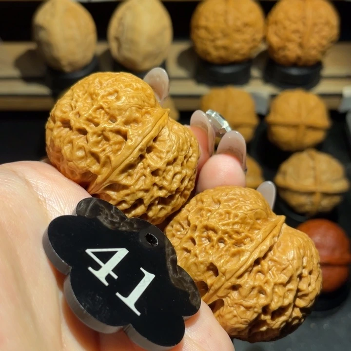 贵妃枕41尺寸核桃