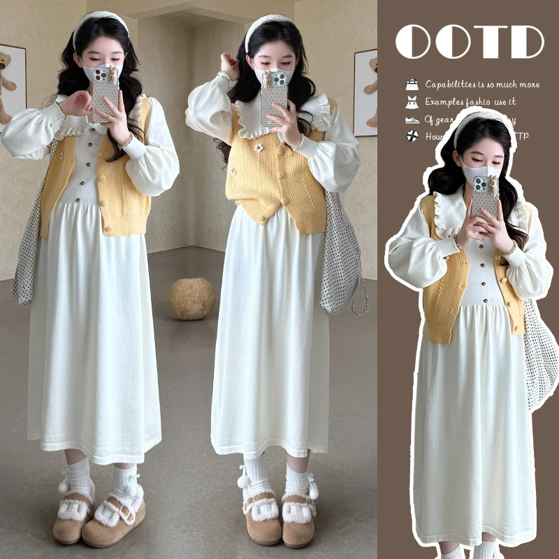 「maimixi」孕妇新品~秋冬甜美娃娃领连衣裙+手工花朵马甲两件套