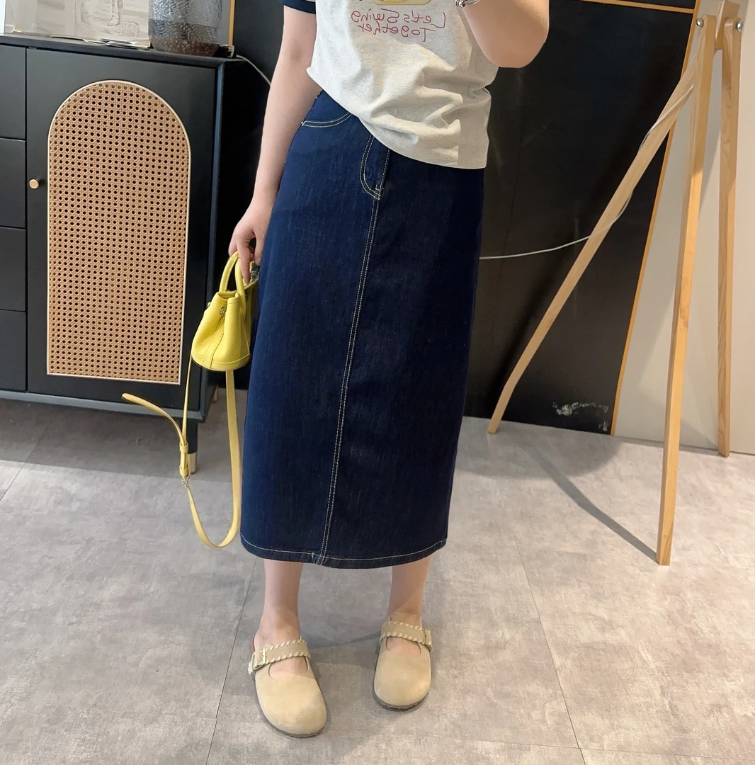 【欧加粒粒】2025春夏欧货藏青蓝显瘦后开叉明线牛仔半身裙 W9801