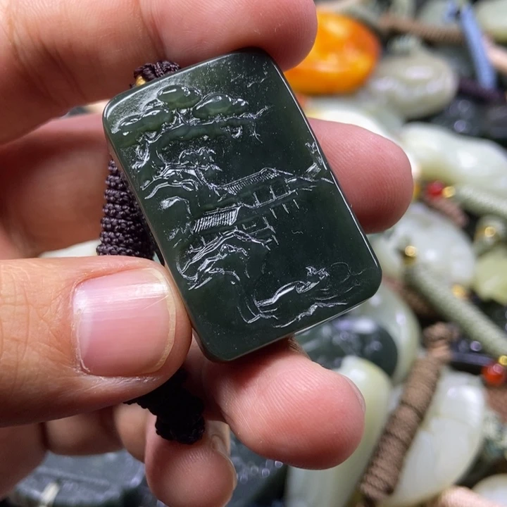 和田玉未镶嵌颈饰