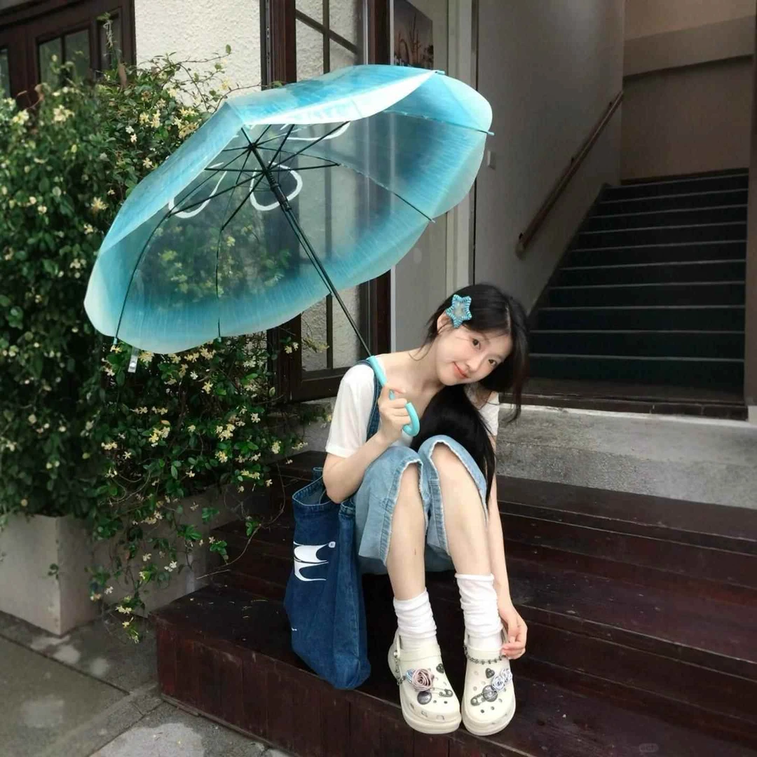 高颜值的伞水母雨伞透明长柄加大加厚加固学生上学专用高颜值新款