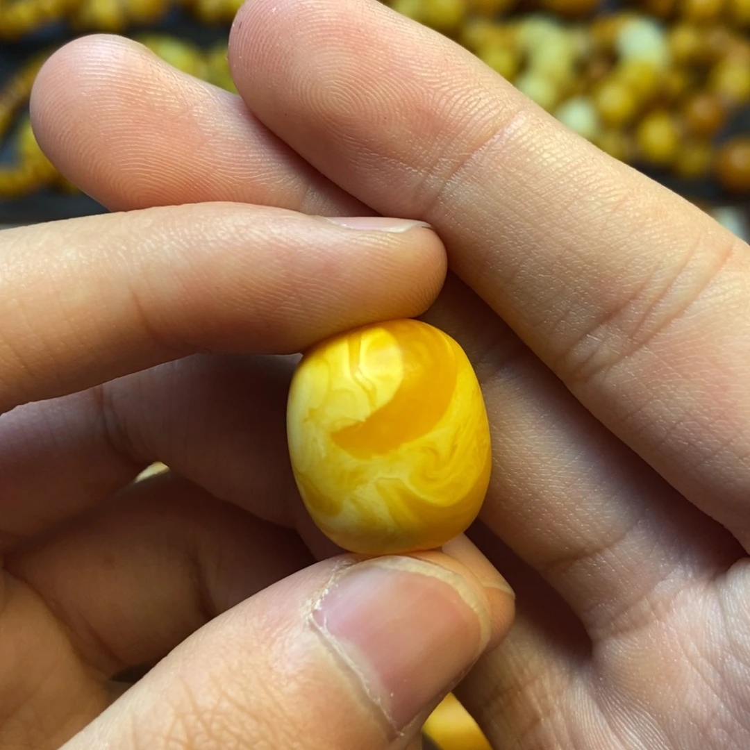 蜜蜡未镶嵌珠宝奇石