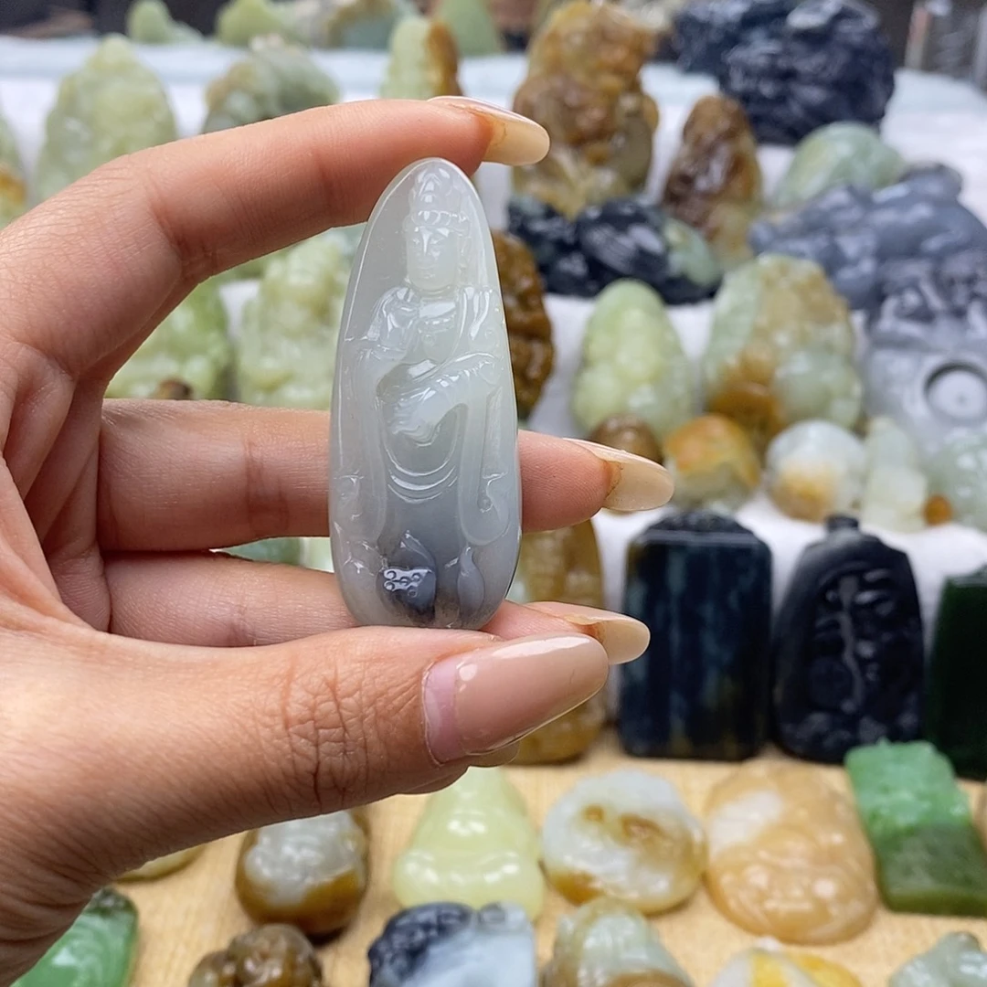 和田玉未镶嵌颈饰