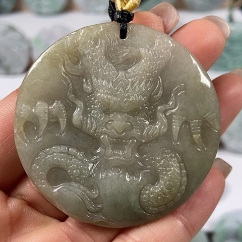 翡翠颈饰未镶嵌龙行天下福利