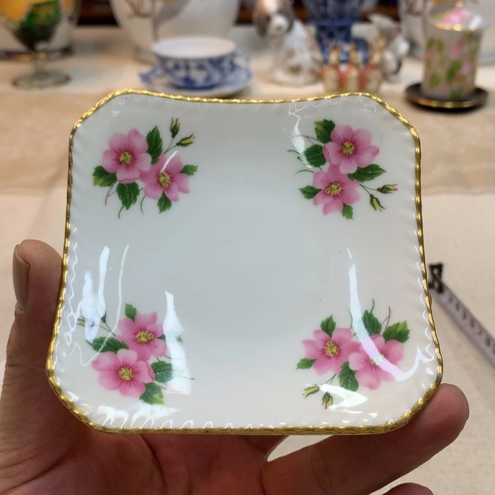 紫砂金瓷阁精品瓷器店