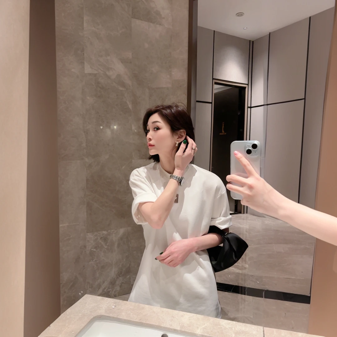 24002设计师款早春高品质大版短袖T恤