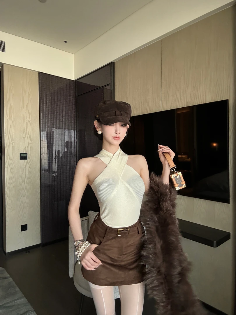 欧美辣妹性感交叉挂脖一字肩多穿针织毛背心女上衣女配短裤两件套
