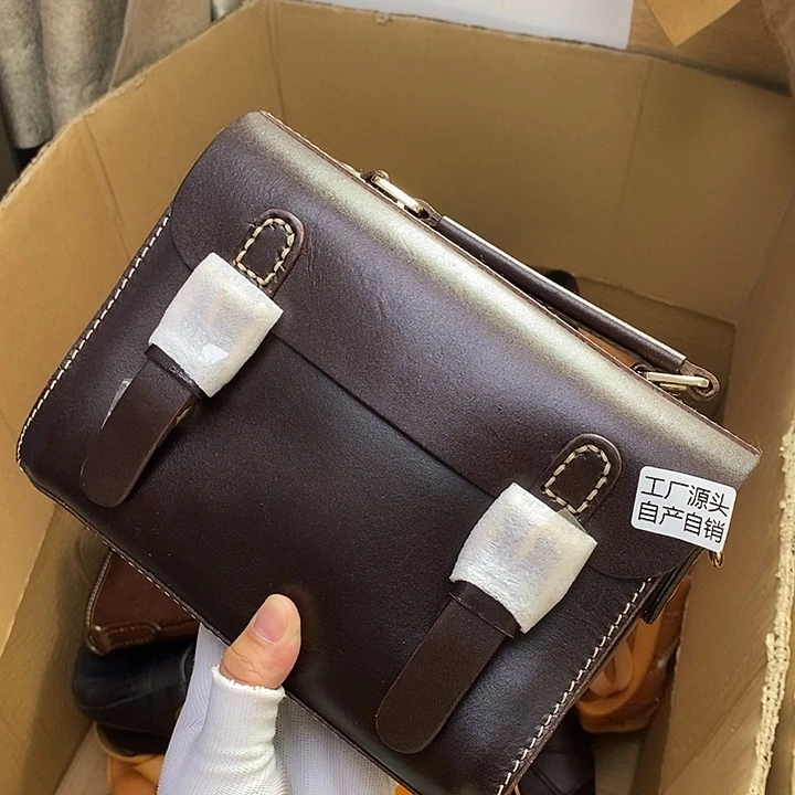 头层牛皮瑕疵单肩包