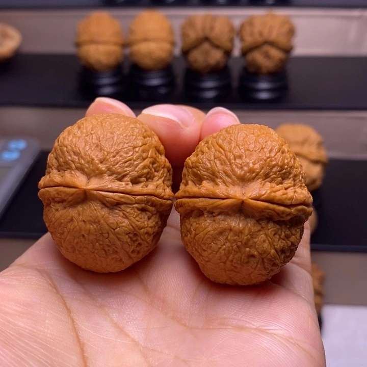 把件文玩核桃铁绣球3