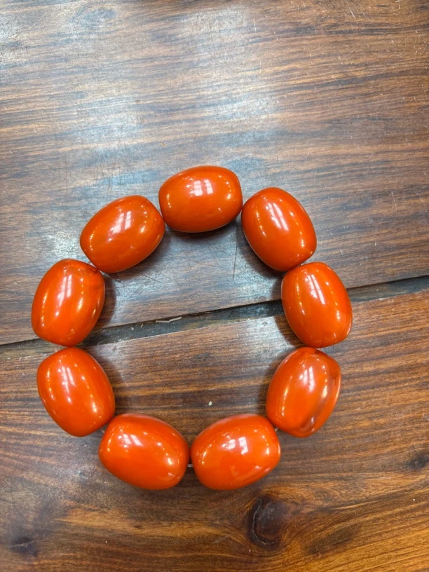 蜜蜡大枣珠单圈带小彩贝方盒