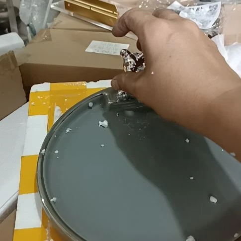 陶瓷瑕疵。。。。。。。。。。。。。。