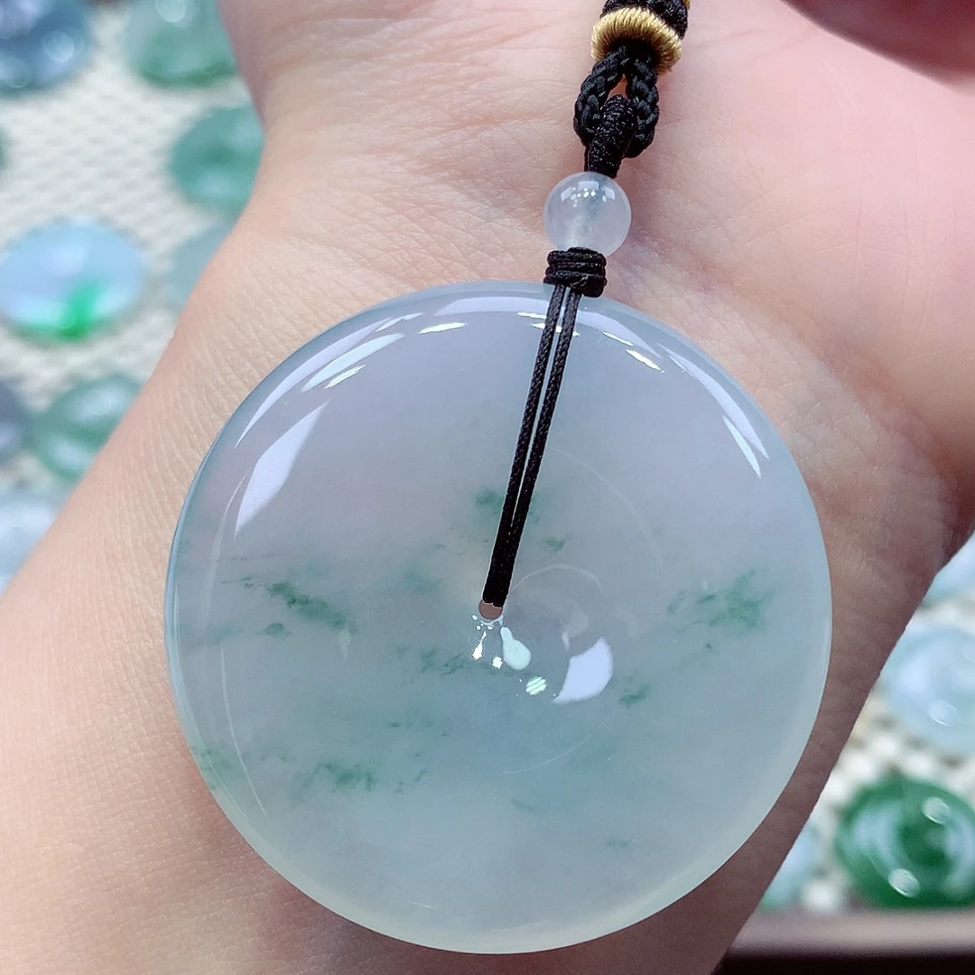 翡翠未镶嵌颈饰编号73。38*6mm
