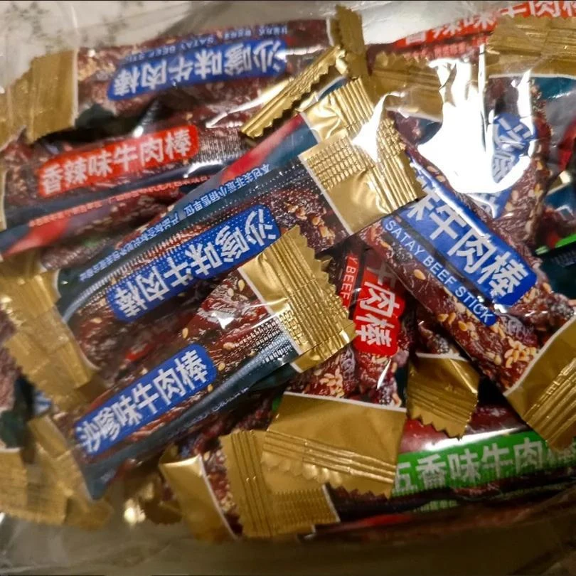 网红原切牛肉棒五香麻辣沙爹味风干手撕馋嘴独立牛肉干包装粒零食