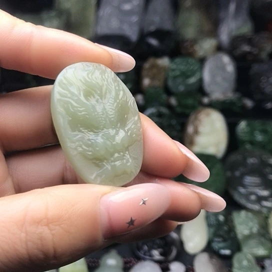 和田玉未镶嵌挂件