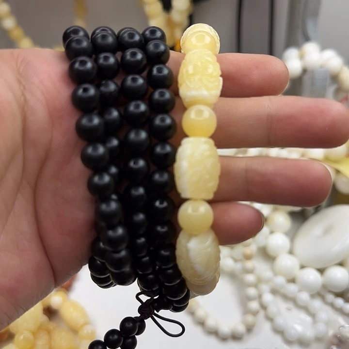 大果紫檀（缅甸花梨）瑕疵莲花桶珠手串