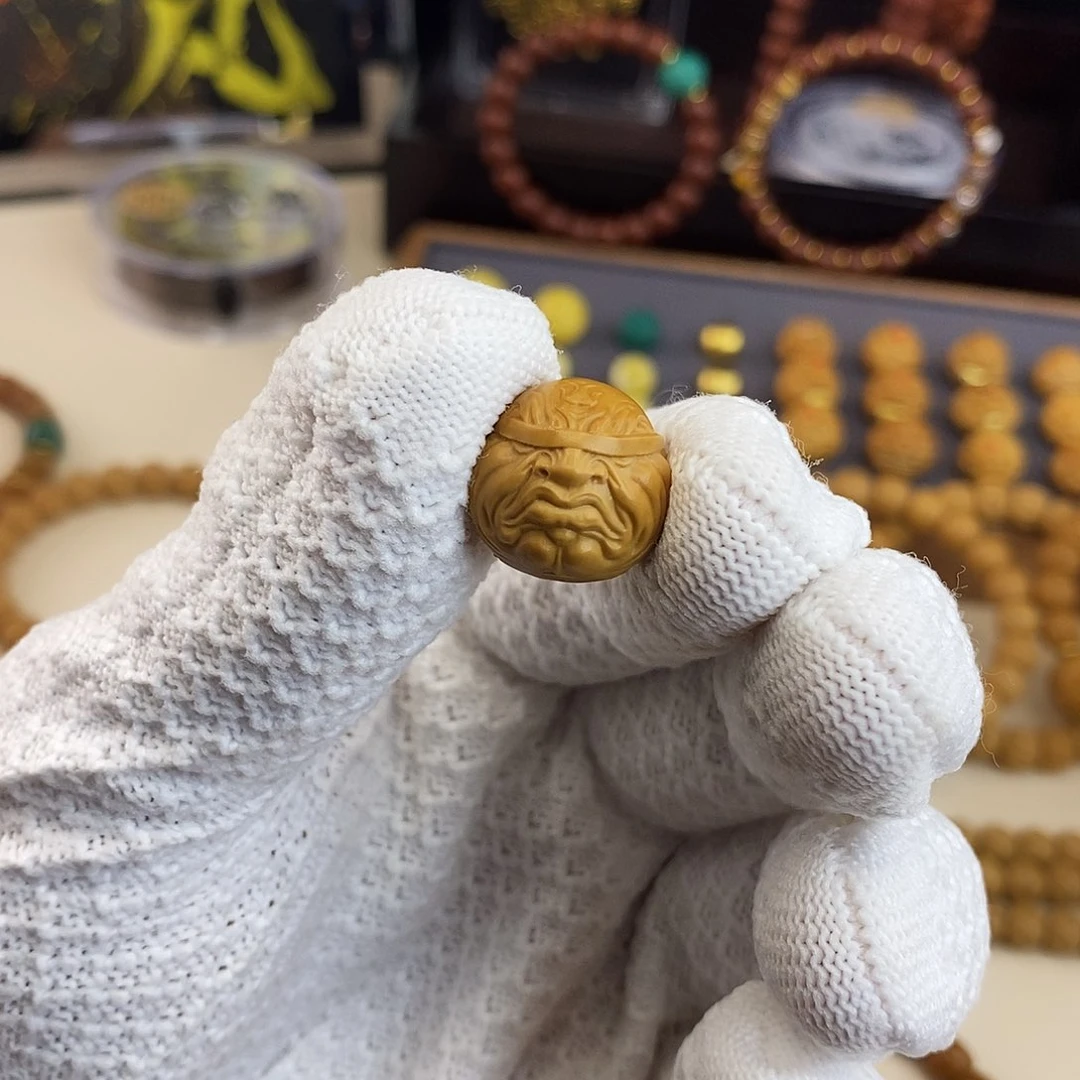 兜***麦猴头核桃把件盲僧