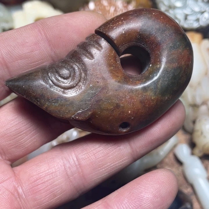 和田玉（糖玉）未镶嵌颈饰