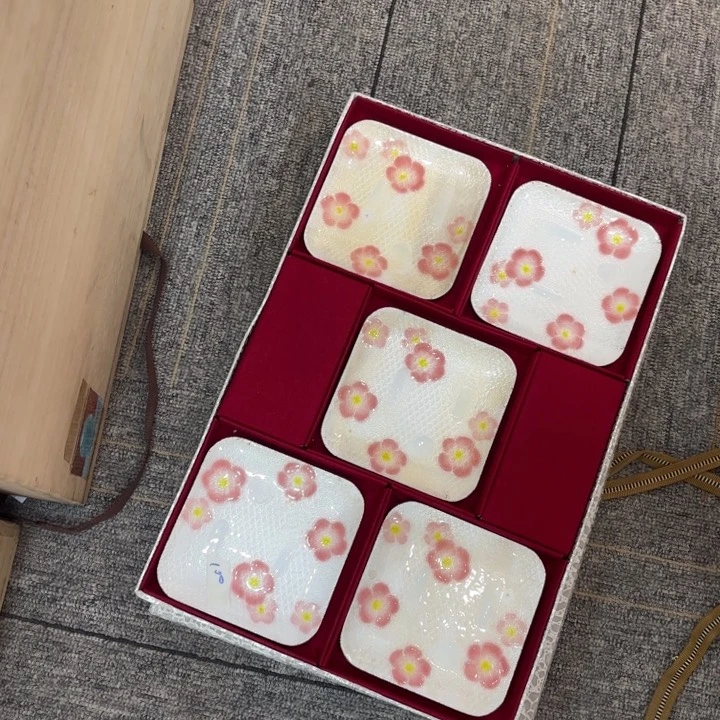 紫砂茶杯壹**物非常美丽漂亮的物品