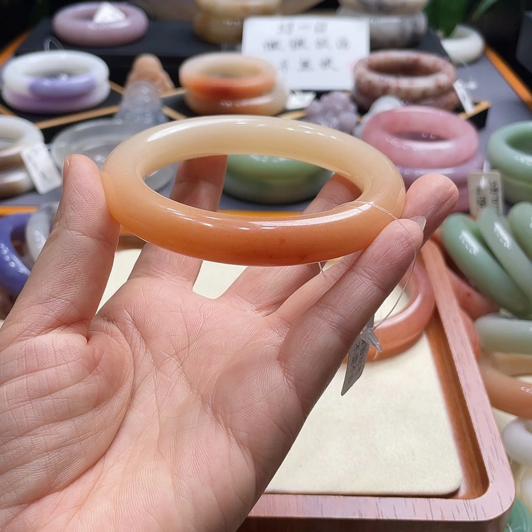 未镶嵌手镯石英岩玉拾**你