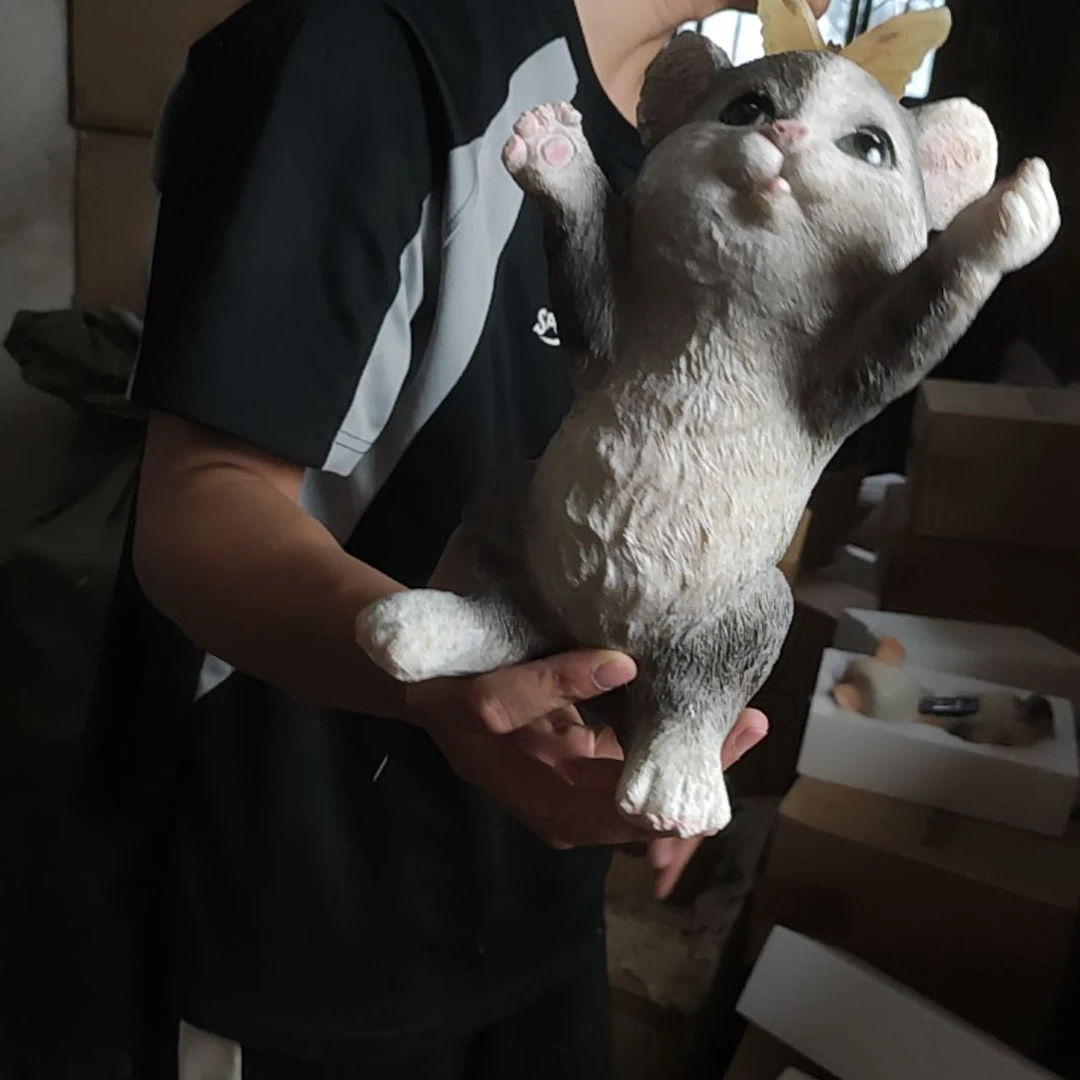 合成树脂蝴蝶灰猫摆件