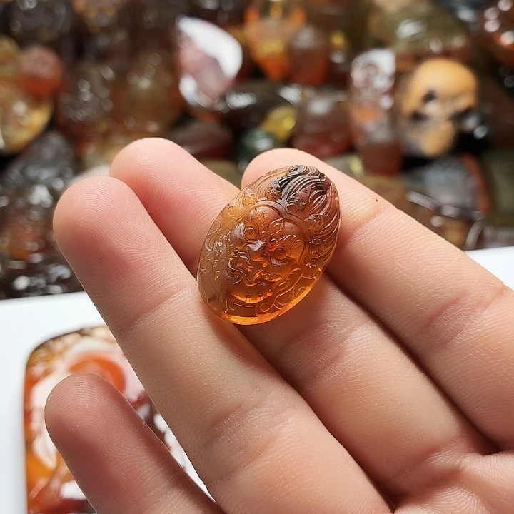 十***一琥珀未镶嵌裸石..