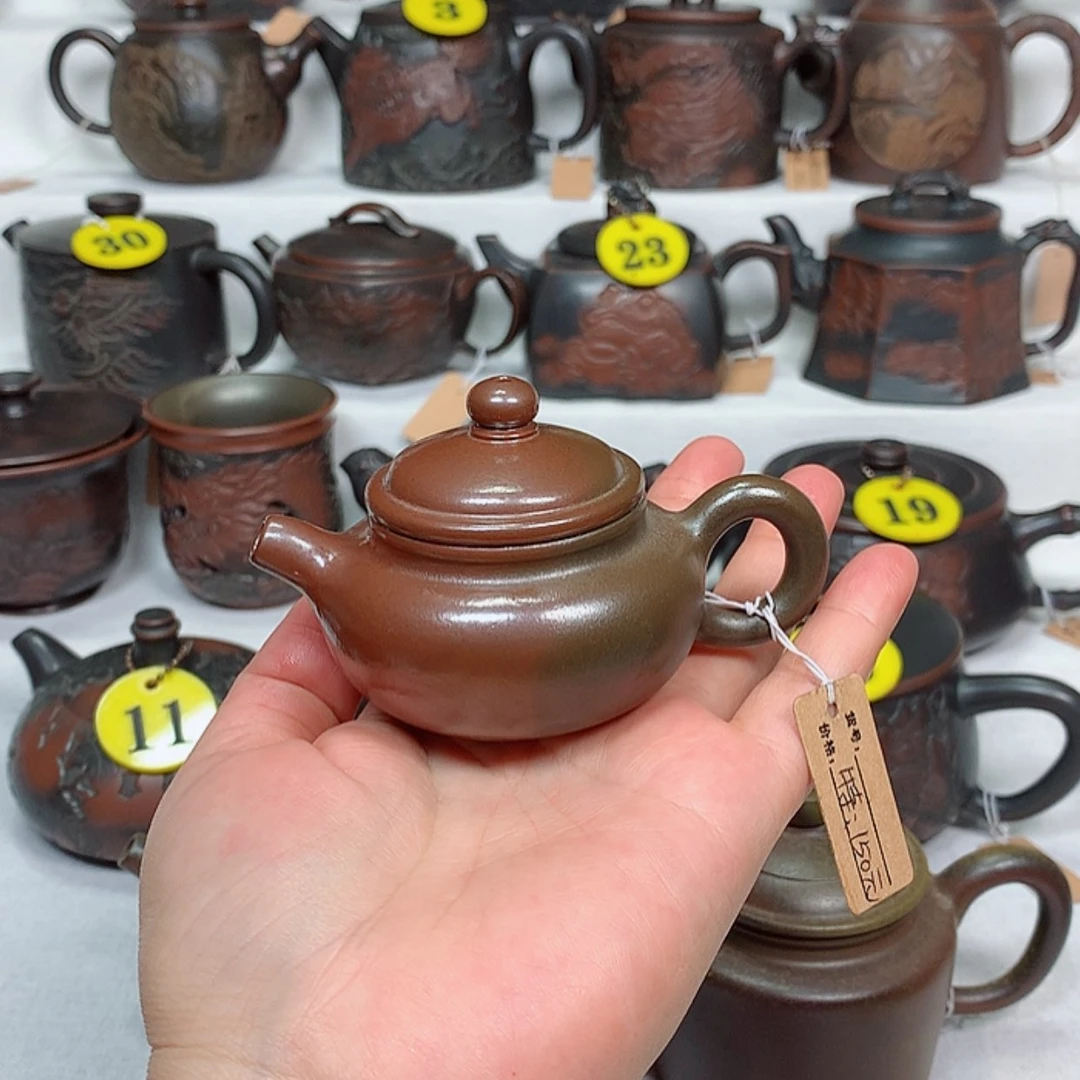 【闪购商品】坭兴陶狮***