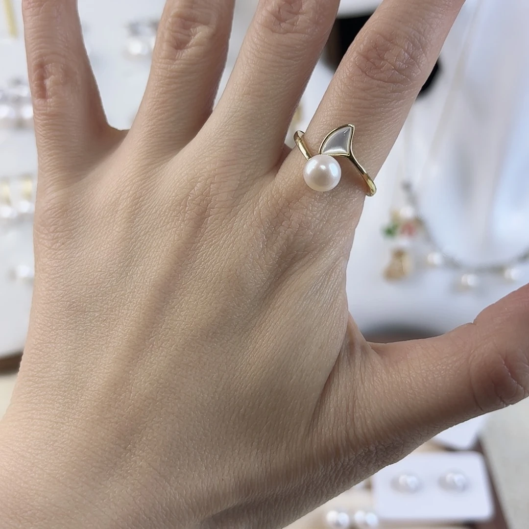 合金淡水珍珠耳饰