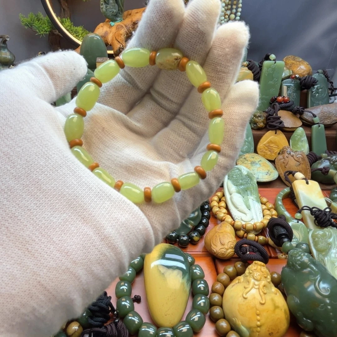 未镶嵌手链岫岩河磨玉（透闪石质玉）