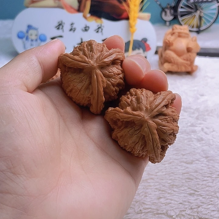 把件文玩核桃诚****i三棱