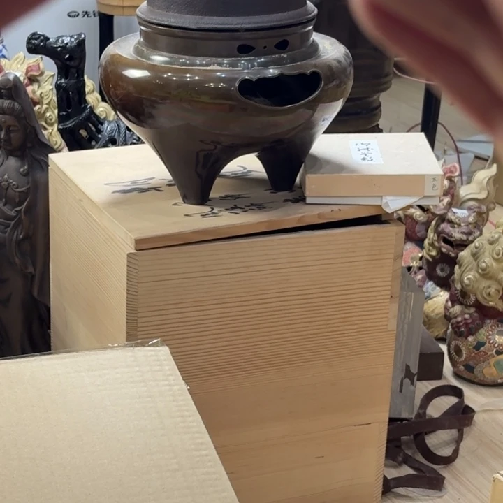 陌***之金属古美术置物摆件