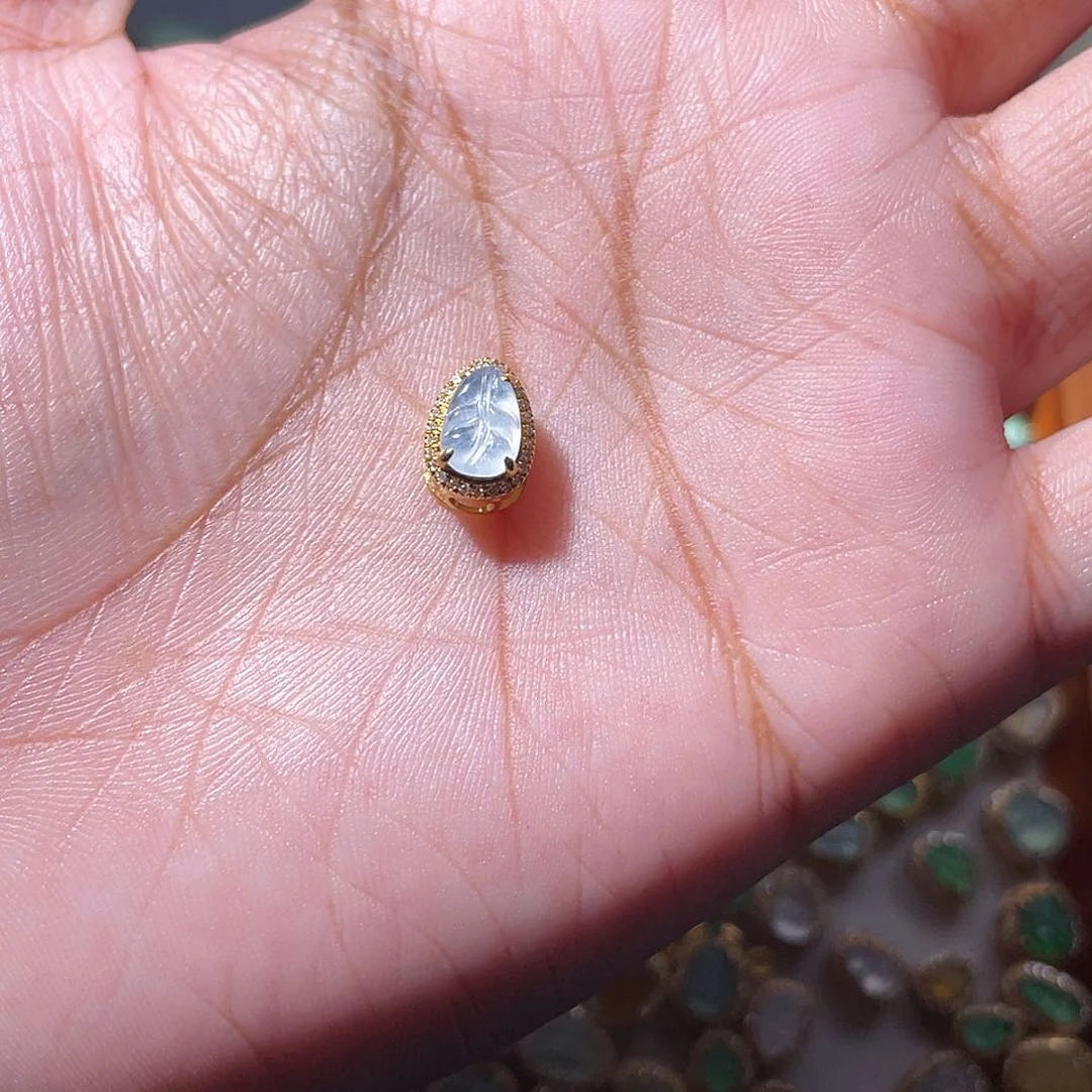 吊坠(不含链)18K金镶嵌翡翠