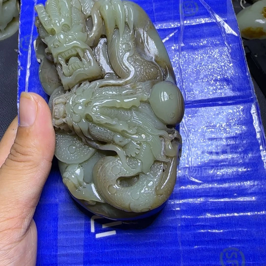 和田玉未镶嵌把件大*