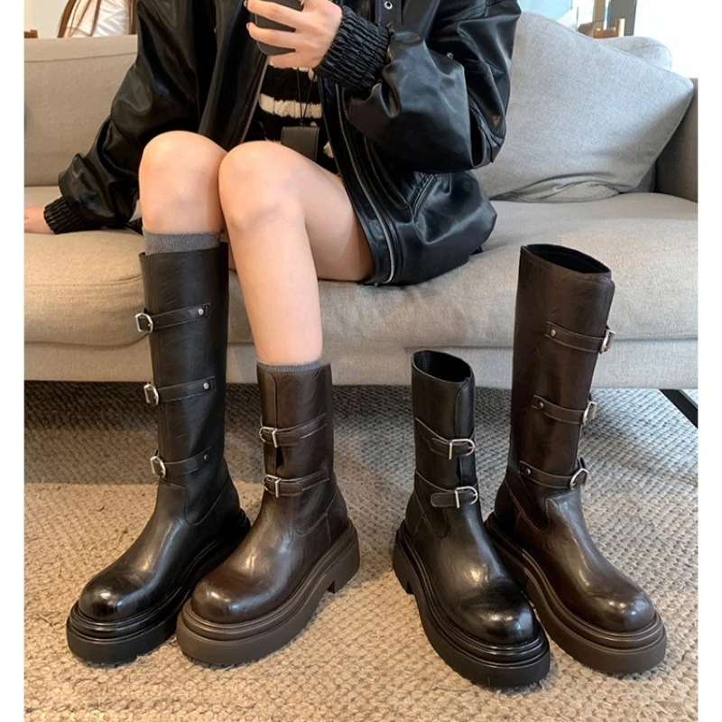 2025秋冬季不过膝网红长靴皮带扣圆头厚底粗跟马丁靴显瘦女高筒靴