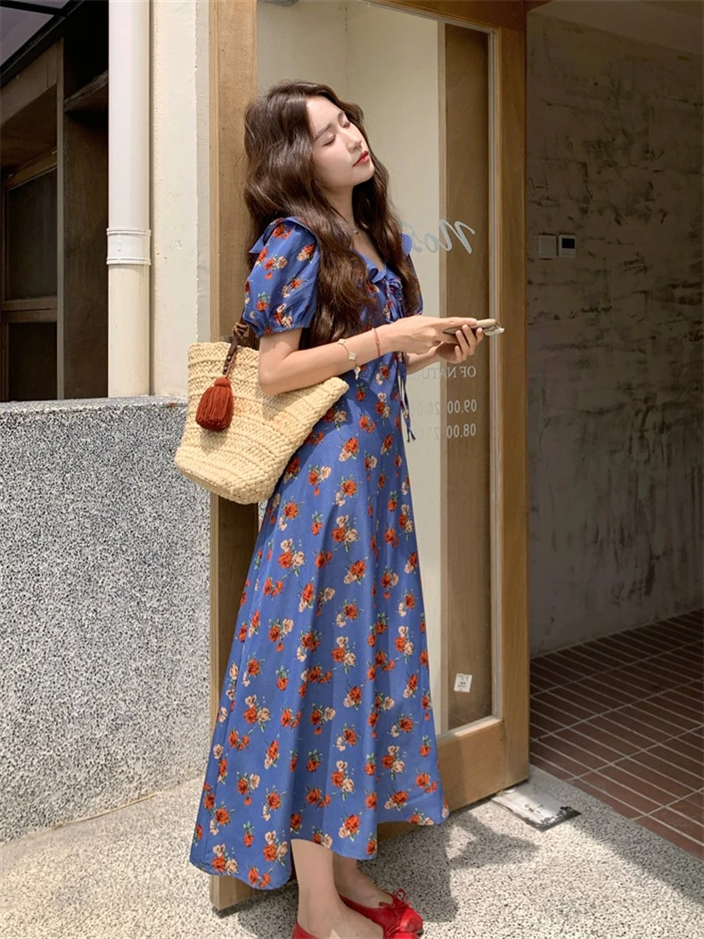 时尚法式蓝色高级碎花连衣裙女2025夏季复古印花气质显瘦中长款潮