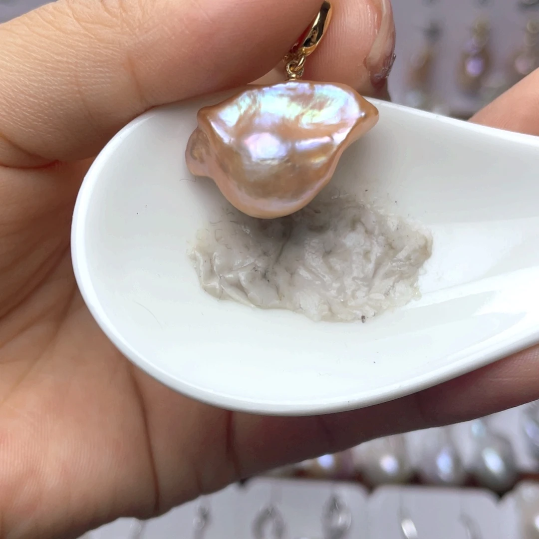 合金淡水珍珠颈饰