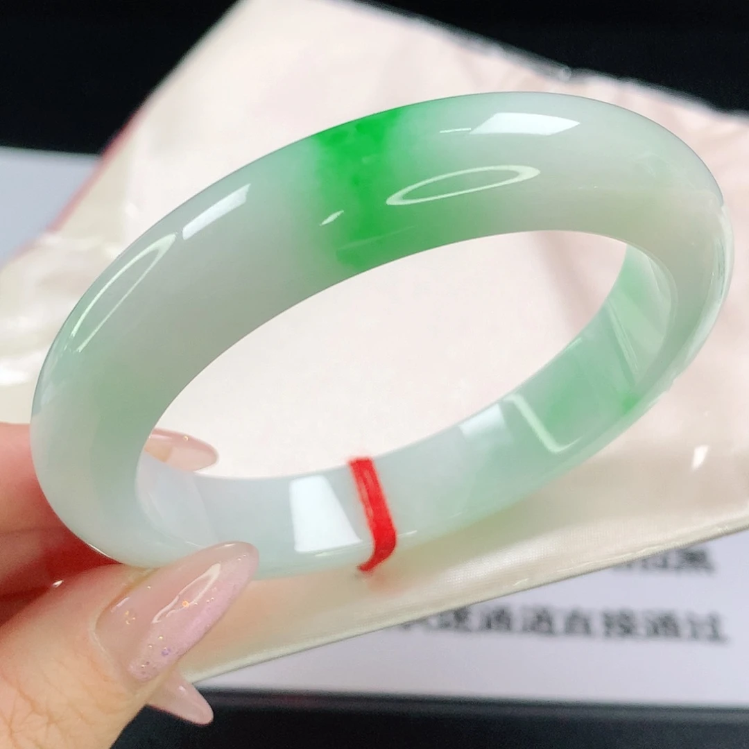 翡翠手镯未镶嵌237翡翠