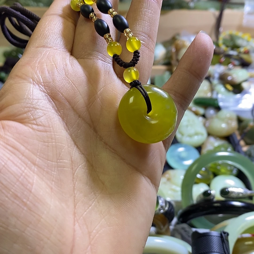 岫玉未镶嵌颈饰多样性发货