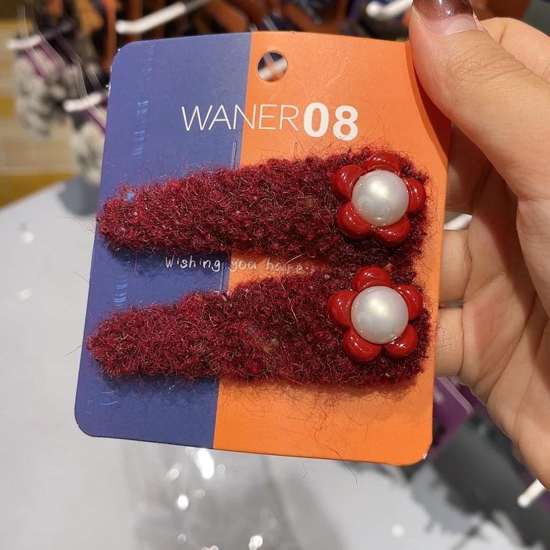 布艺非金属红色三角花花